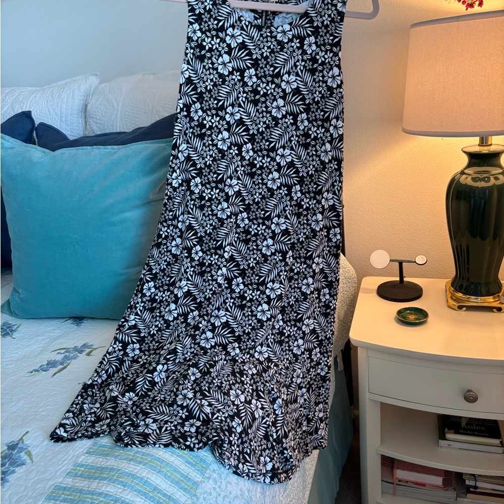 Tommy Bahama Black & White Hibiscus flower dress-large